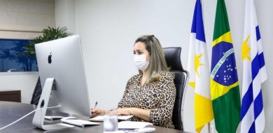 Cinthia participa de evento que reúne gestores da América Latina