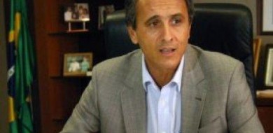 Gaguim se compromete com reforma de Hospital de Araguatins