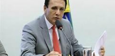 Gaguim vota a favor e comemora aumento do repasse aos municípios
