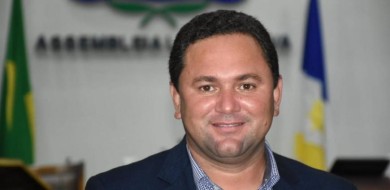 Júnior Diamantino deixa diretoria da Assembleia e entra em pré-campanha